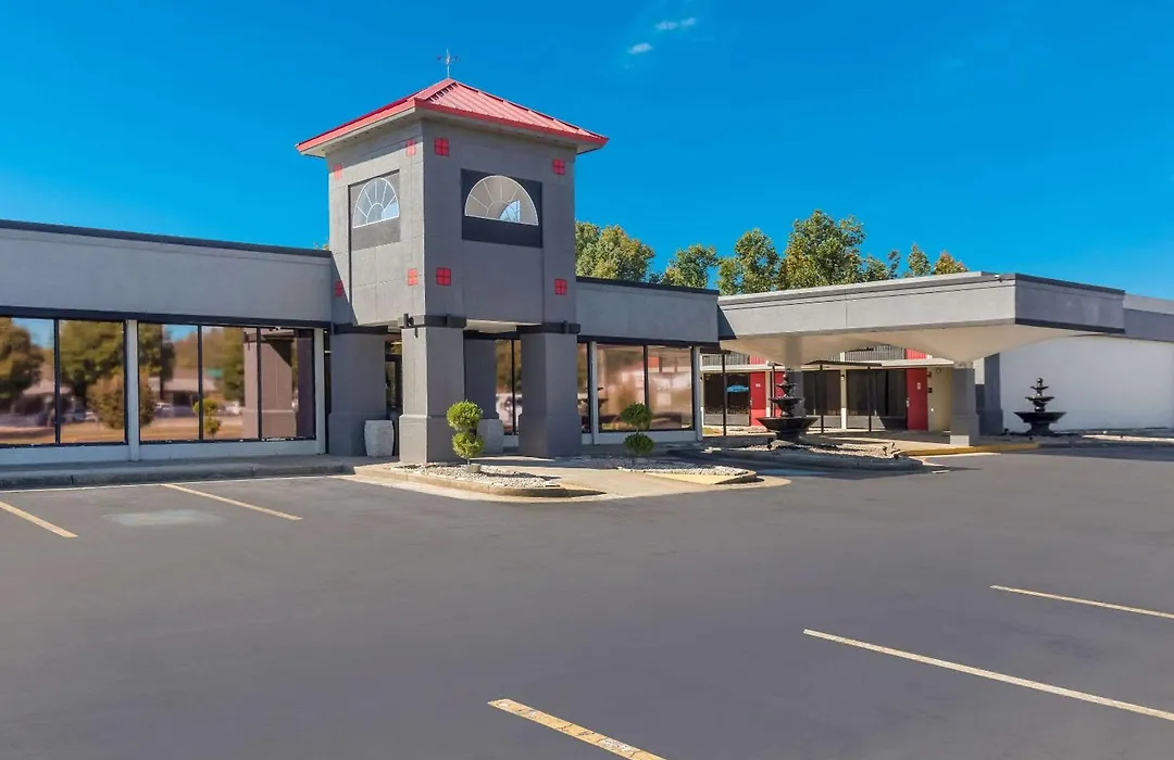Econo Lodge Cave City-1