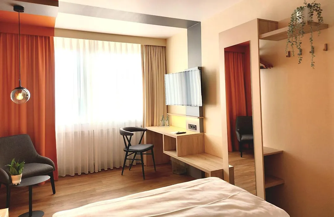 Heinrich Pesch Hotel-1