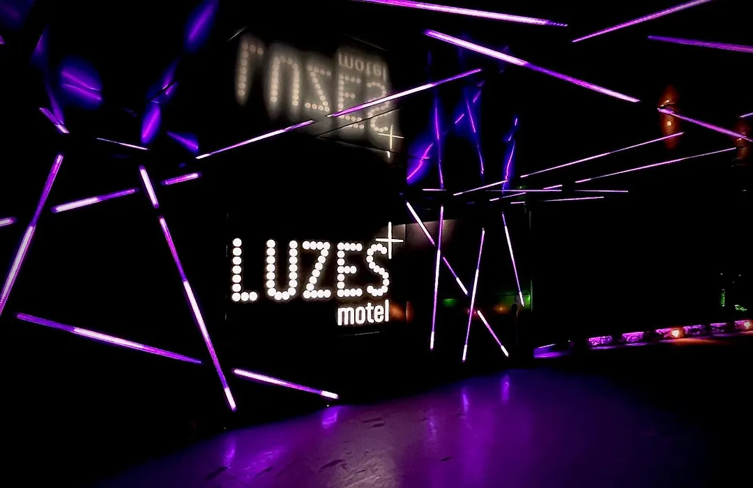 Luzes Motel-1