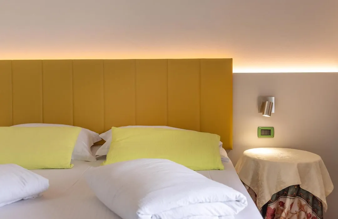 Hotel Augusta-1