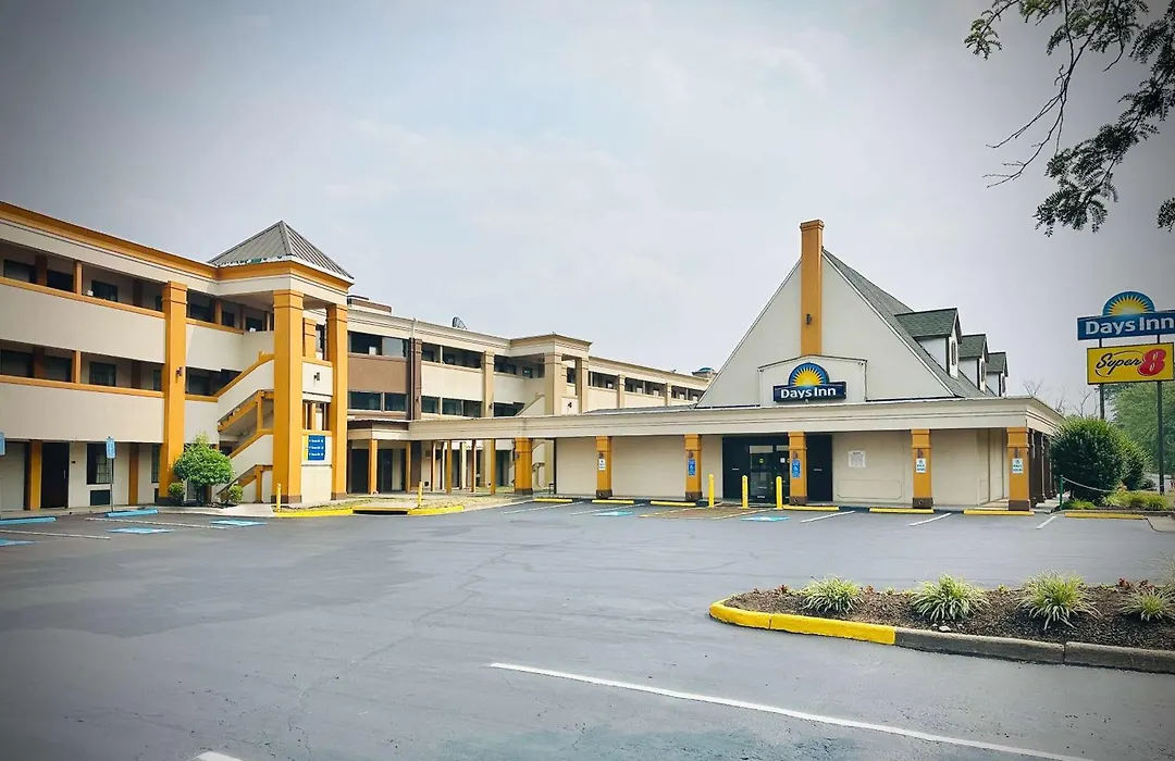 Days Inn Alexandria By Wyndham-1