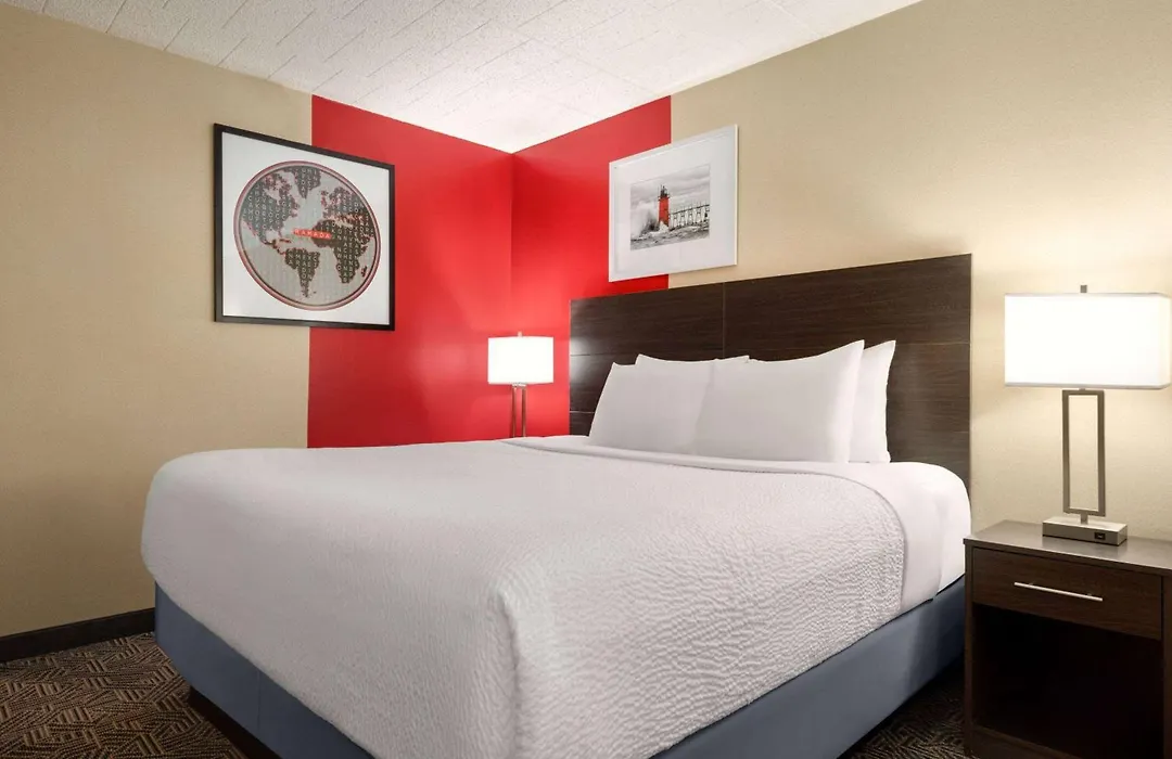 Ramada By Wyndham Alpena-1