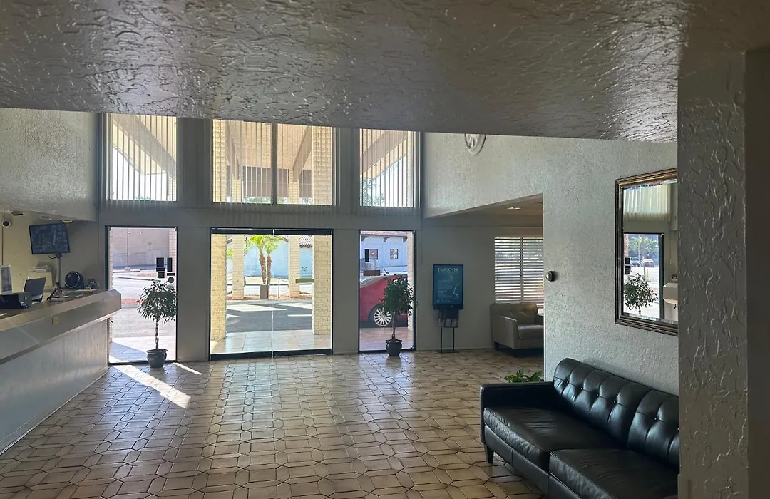 Premier Inns Metro-1