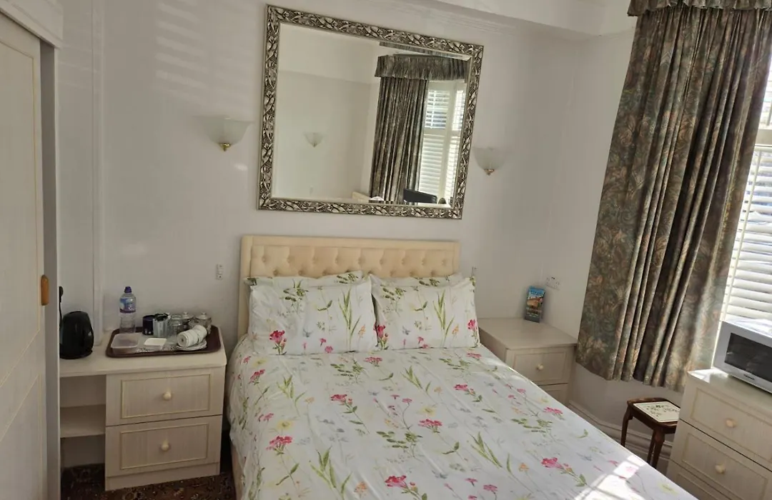 Shoreline Holiday Accommodation-1