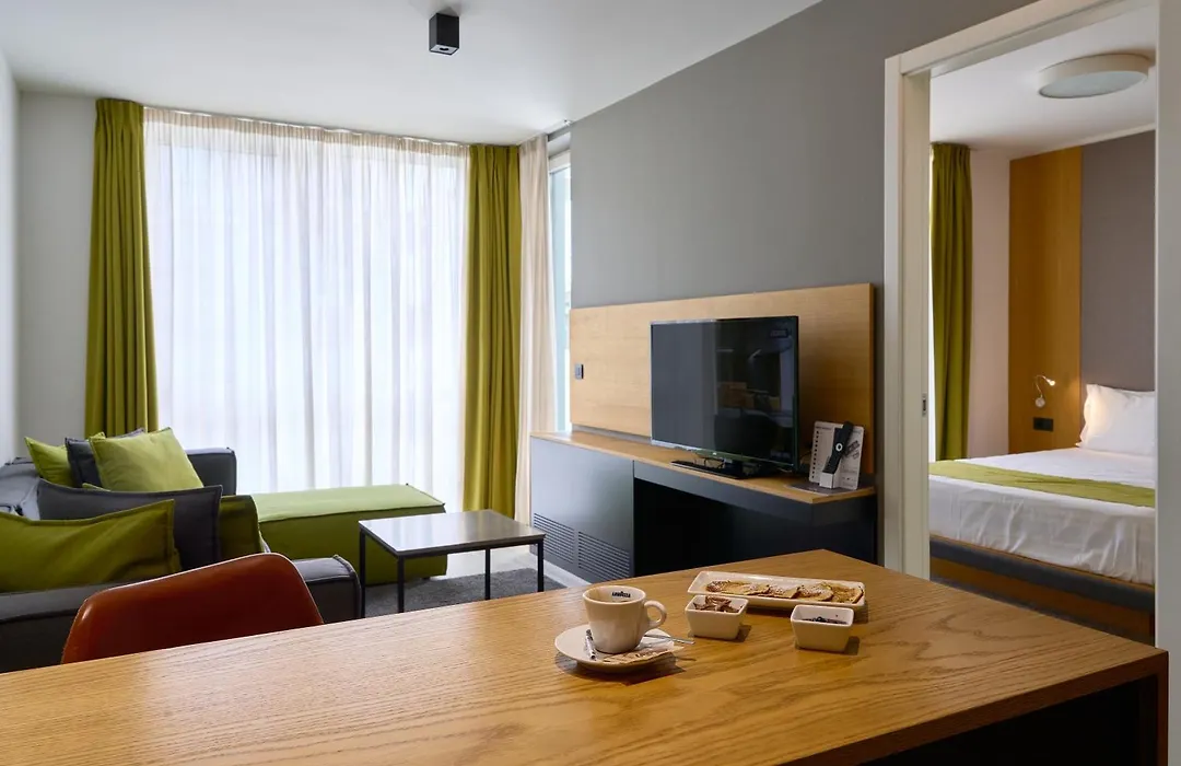 Adella Boutique Hotel - Free Secured Parking-1