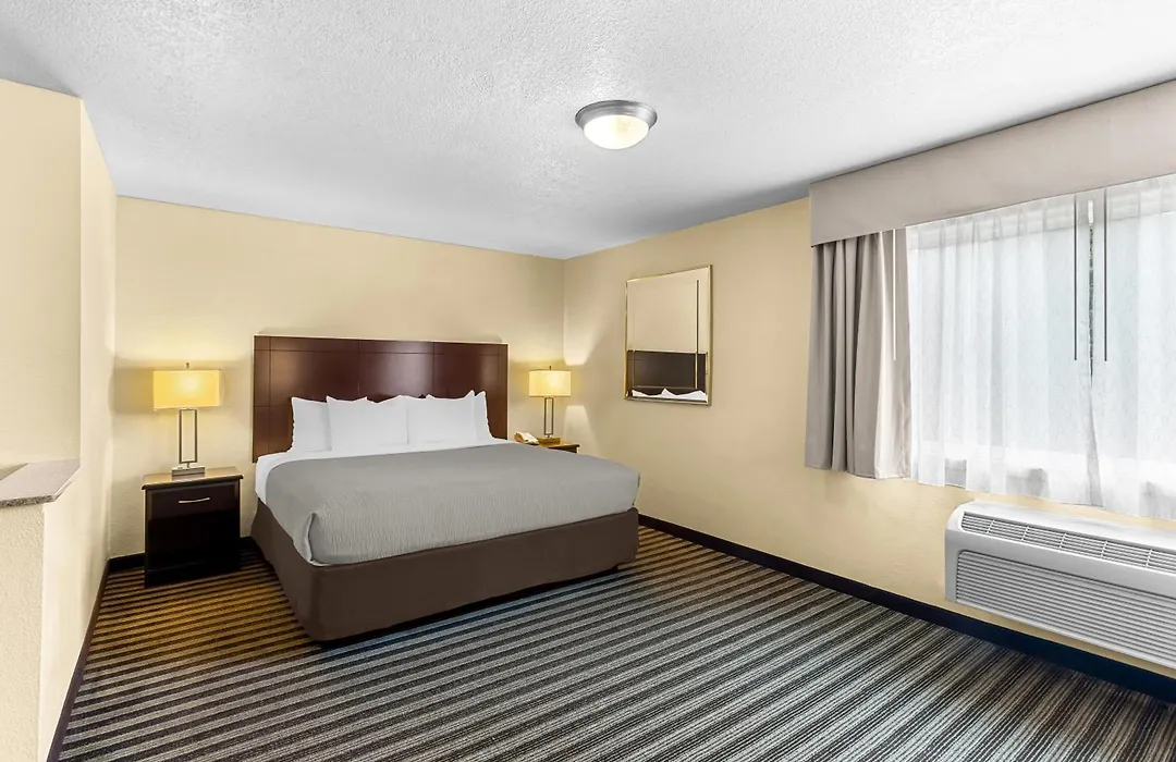 Quality Inn & Suites Vancouver - Hazel Dell-1