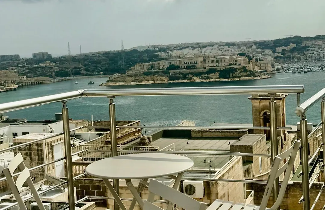 Paulos Valletta-1