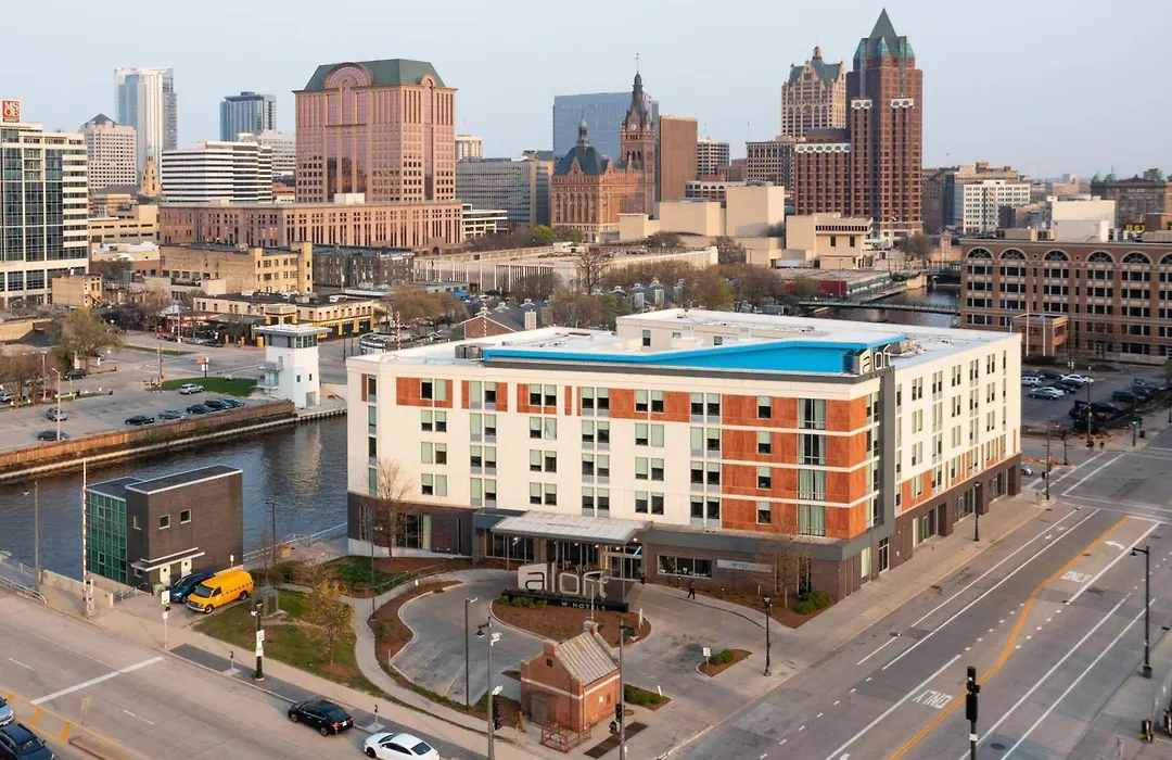 Aloft By Marriott Milwaukee Downtown-1