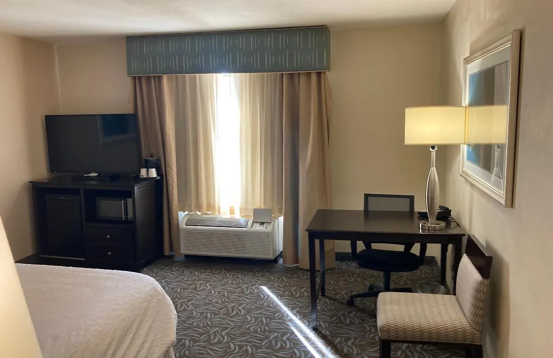 Hampton Inn & Suites Carlsbad-1