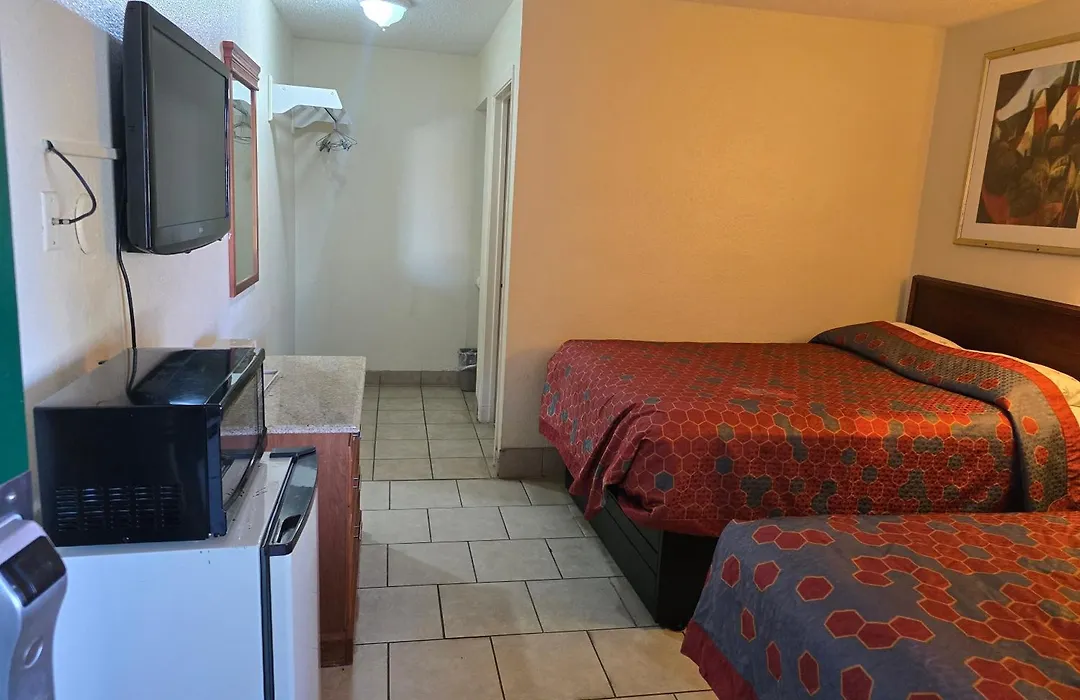 Carpet Inn-1