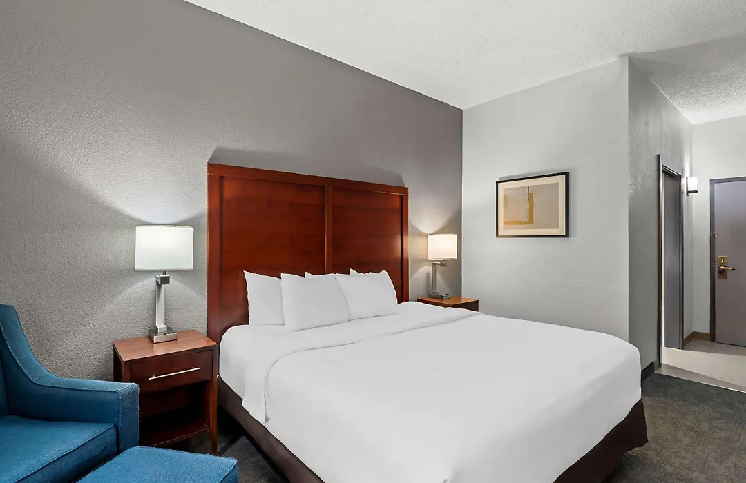 Comfort Inn & Suites Staunton-1