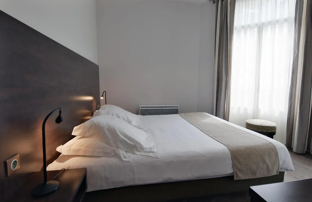 Hotel Ronsard-1