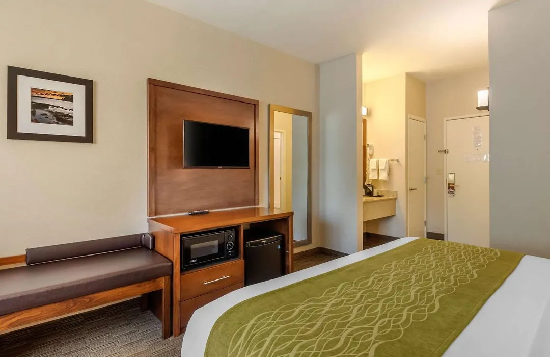 Comfort Inn Ellsworth - Bar Harbor-1