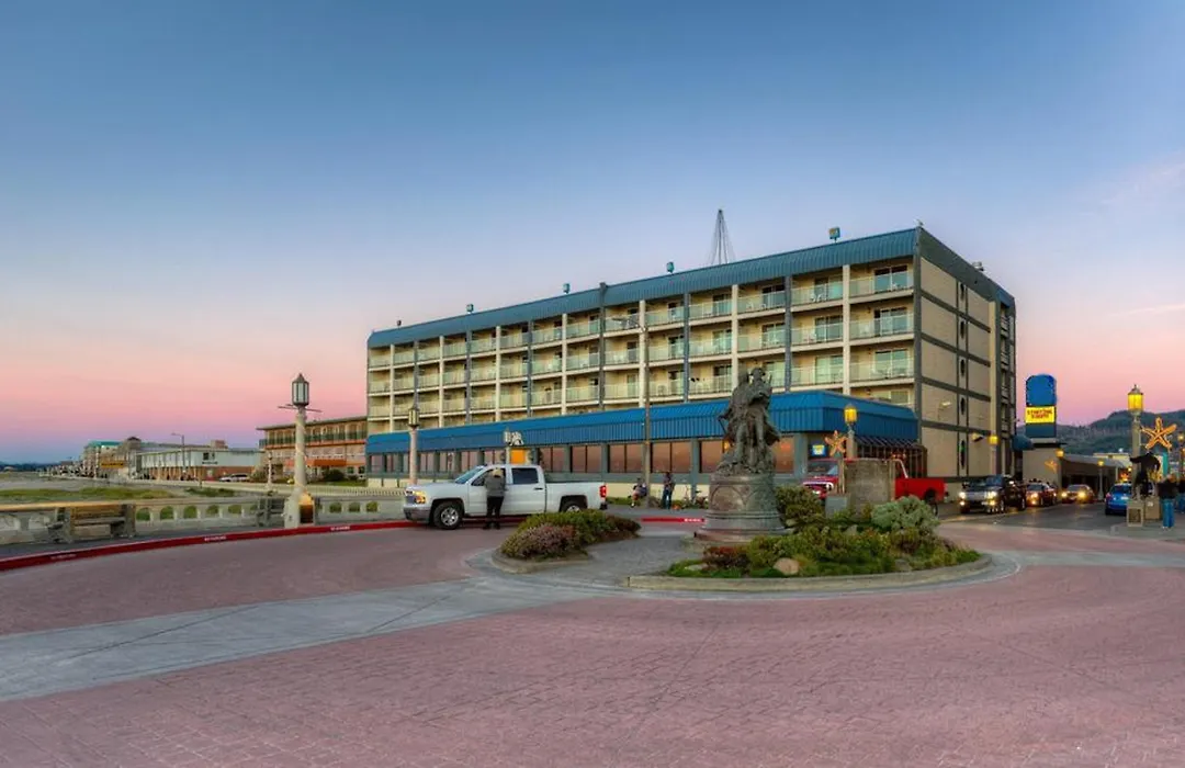 Promenade Inn & Suites Oceanfront-1
