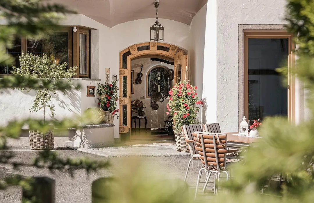 Apparthotel "Landhaus Veronika"-1