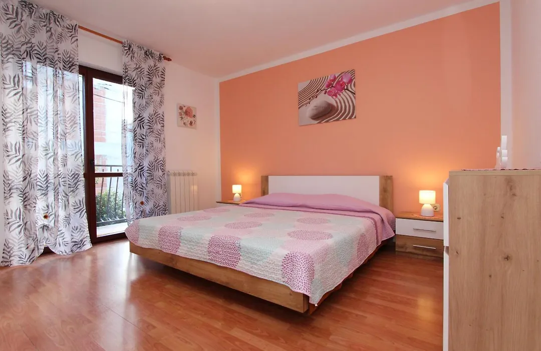 Rooms And Apartment Sanja-1
