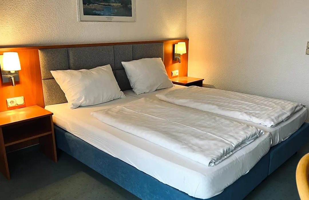 Hotel Siebeneichen-1