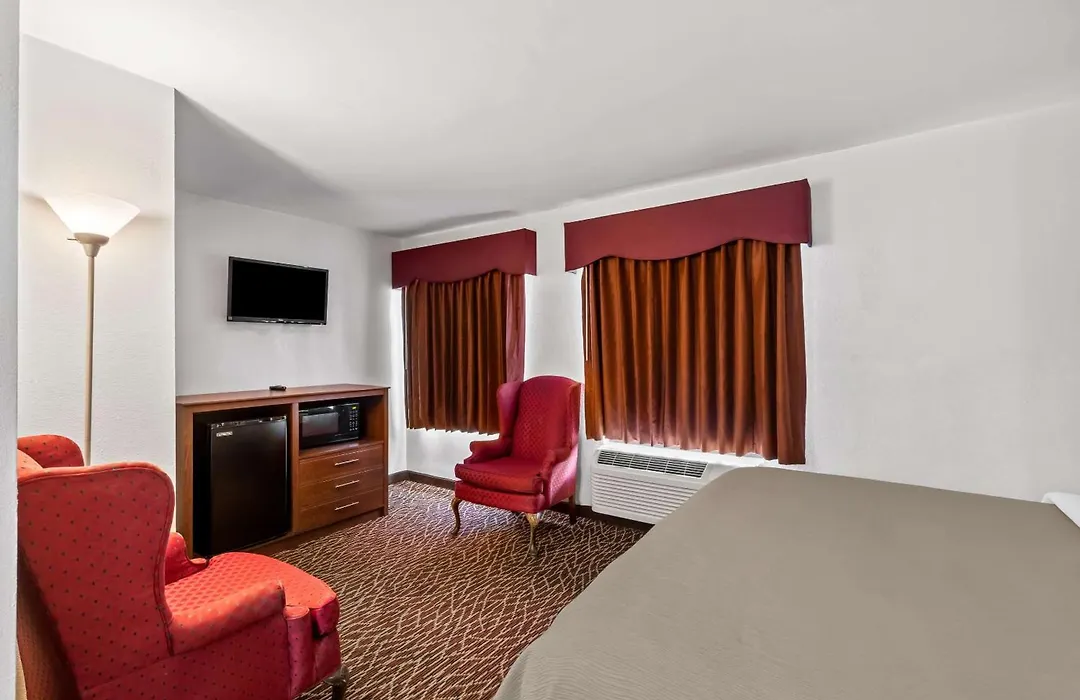 Quality Inn Marietta Near Dobbins Arb-1