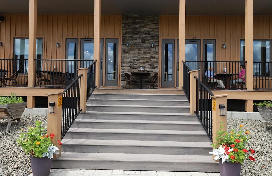 Lakeside Resort-1