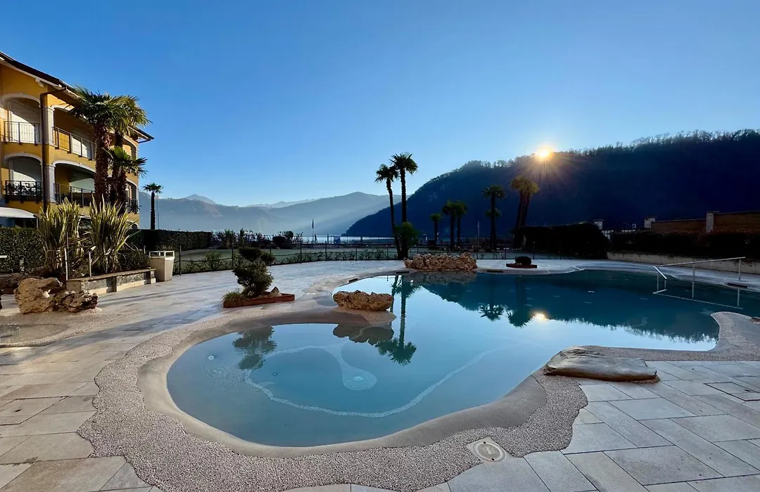 Yachting Residence - Private Dock, Lake Access & Spa-1