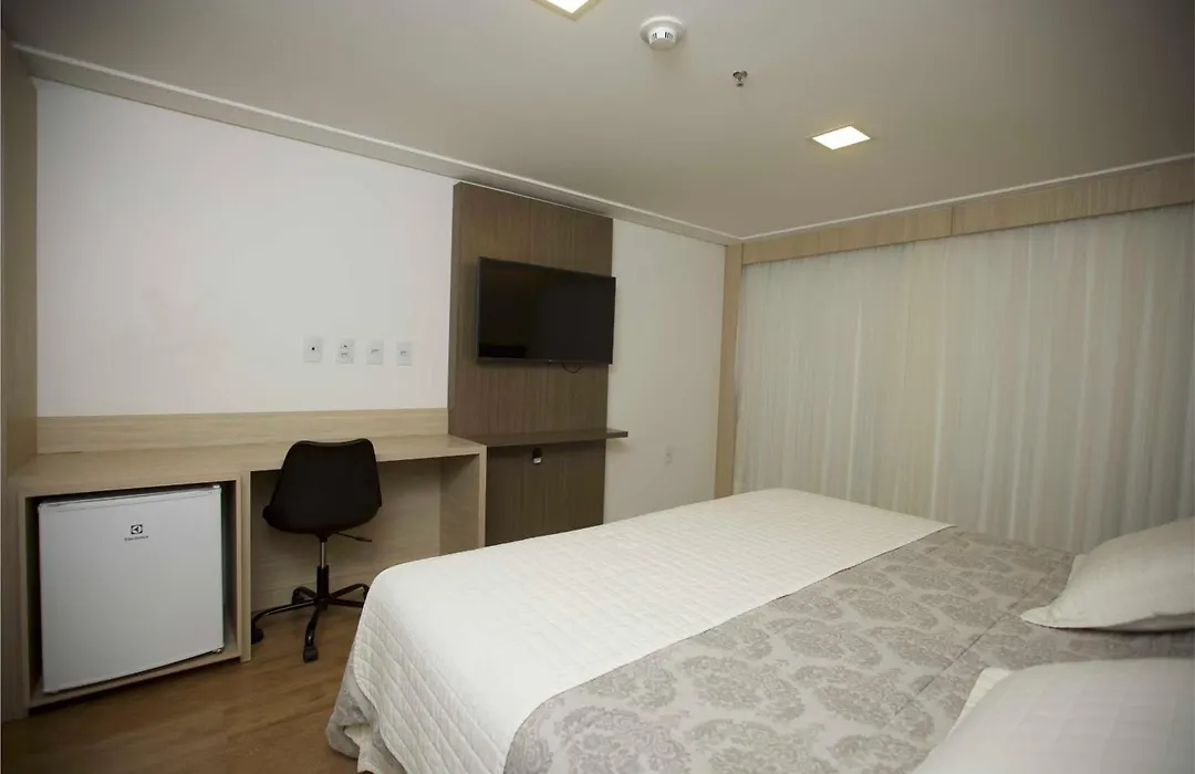 Mogano Premium Hotel - ELETROPOSTO-1