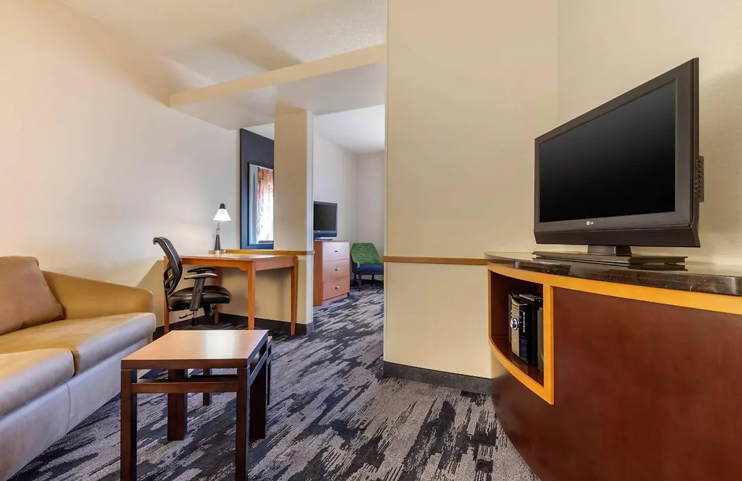 Fairfield Inn & Suites By Marriott Rockford-1