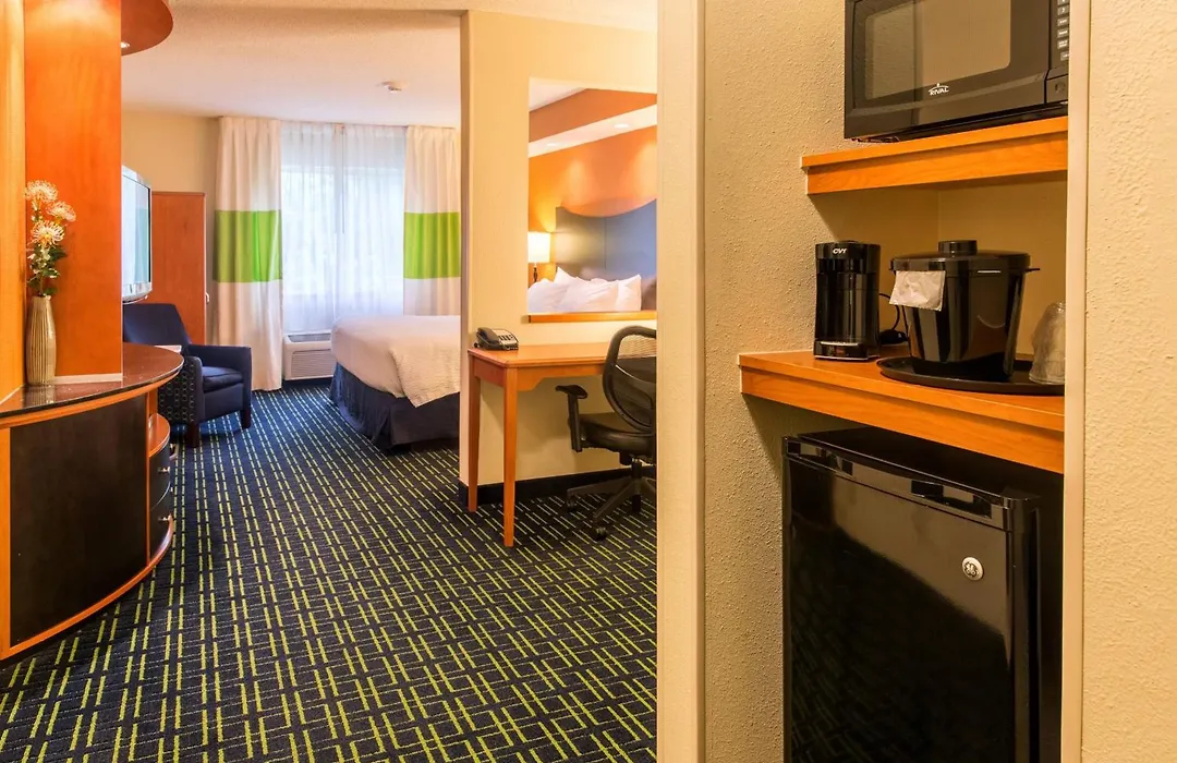 Fairfield Inn & Suites Canton-1