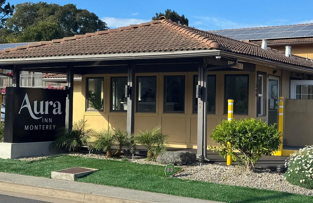 Aura Inn Monterey-1