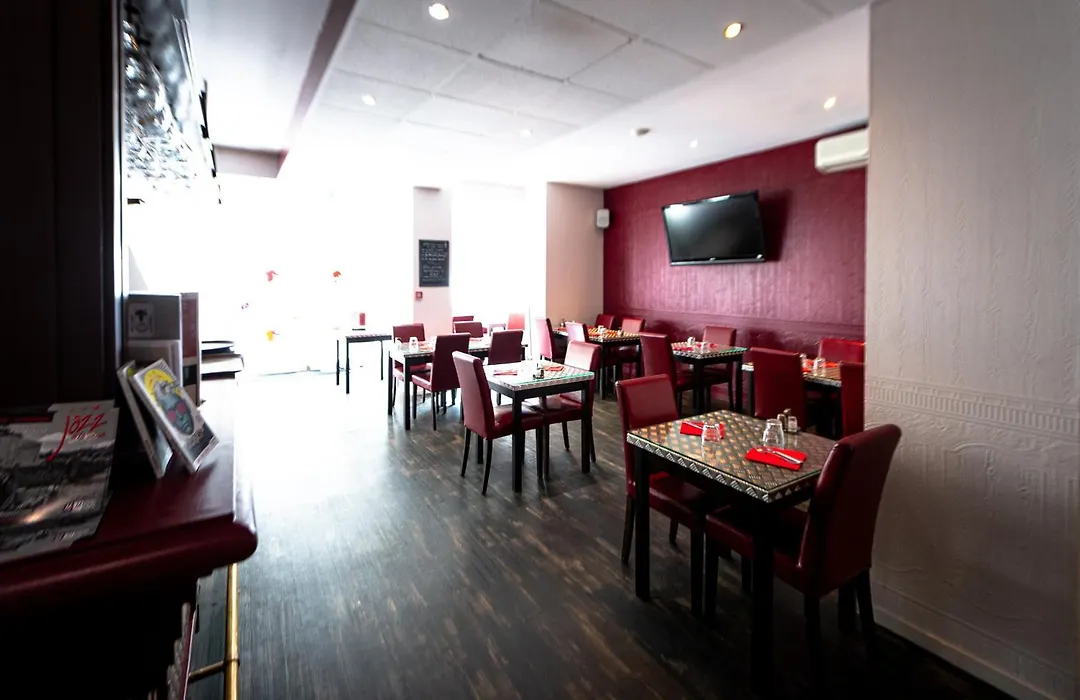 Brit Hotel Confort Auclair-1