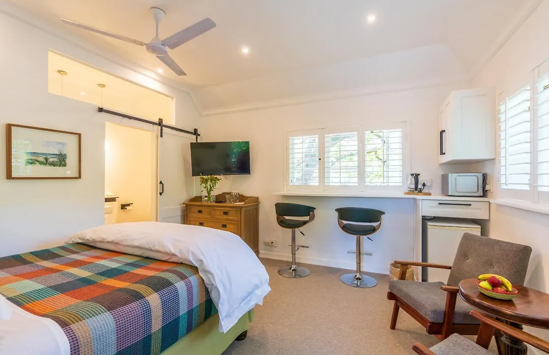 Hedge House Guest House-1
