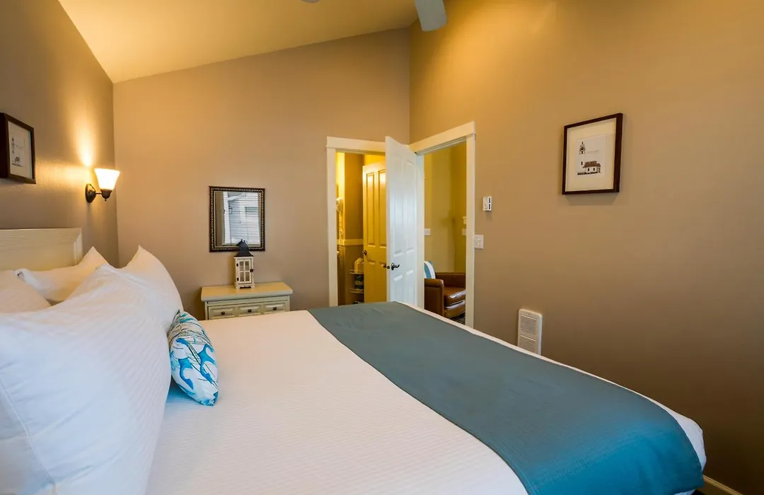 Lighthouse Inn-1