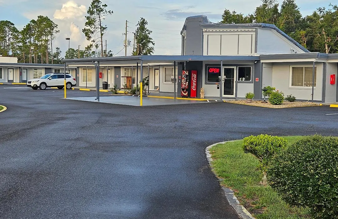 Royal Inn Motel-1