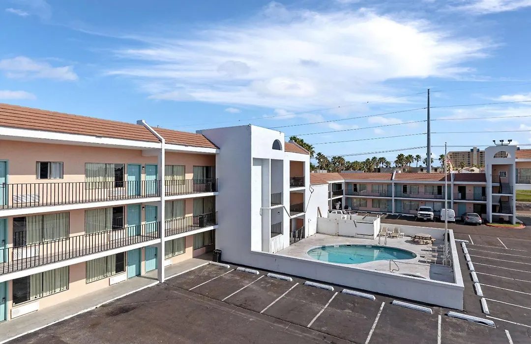 Windwater Hotel And Marina-1