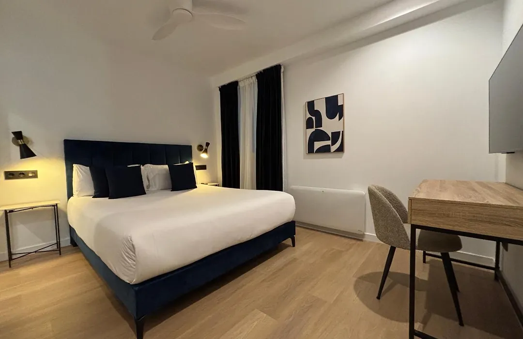 Arenal Rooms Bilbao-1