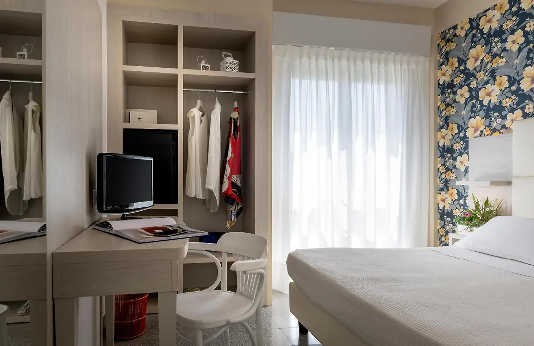 Hotel Corona-1