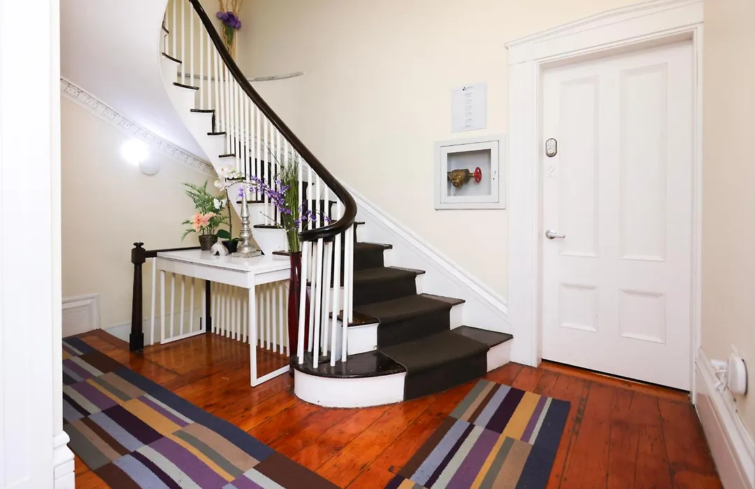 Charming & Stylish Studio On Beacon Hill #12-1