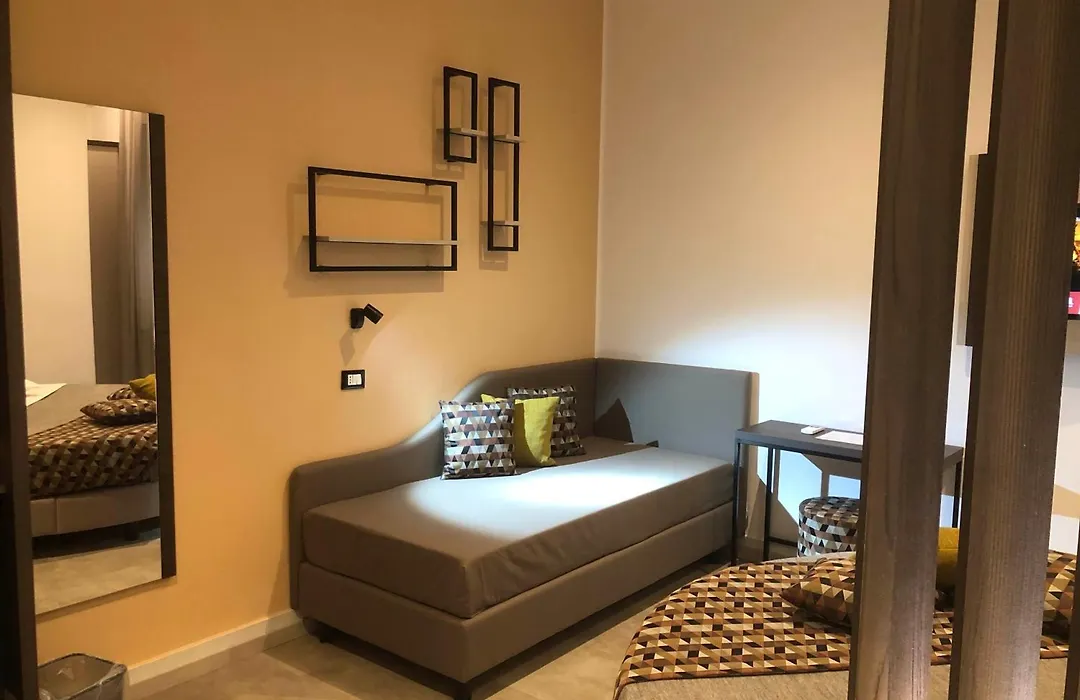 Hotel Tonic-1