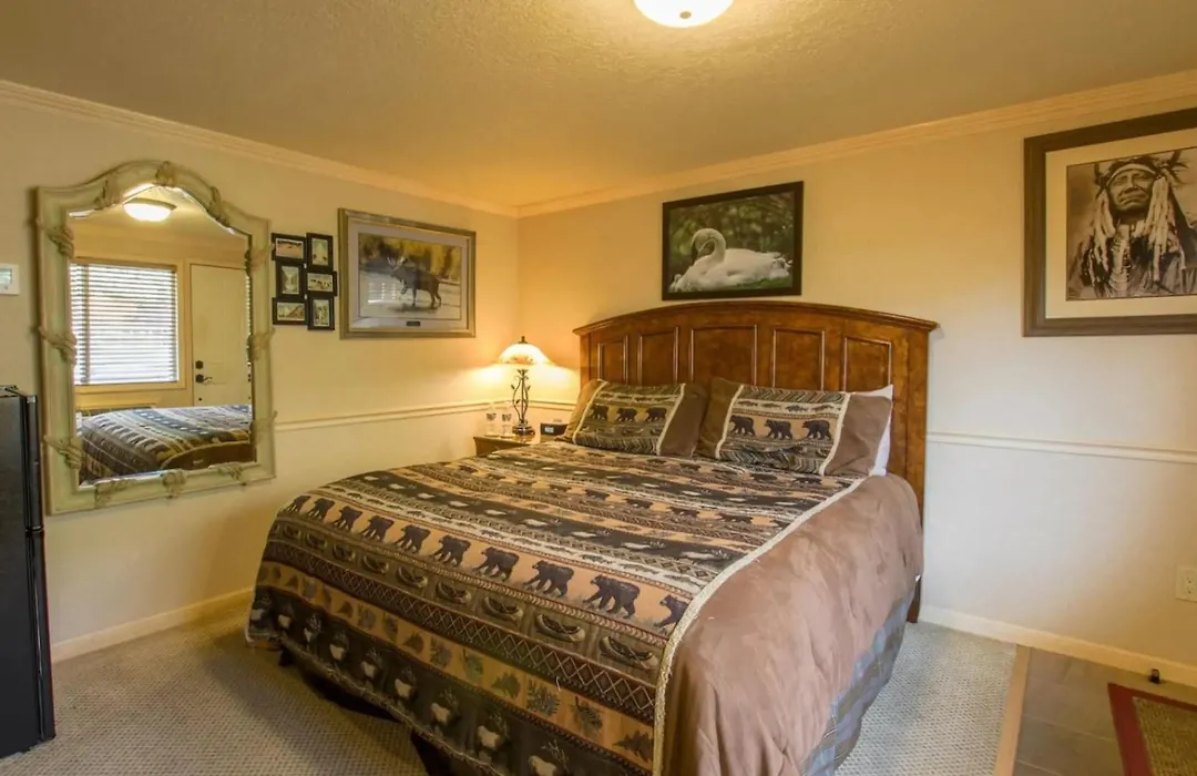 Yellowstone Gateway Inn-1