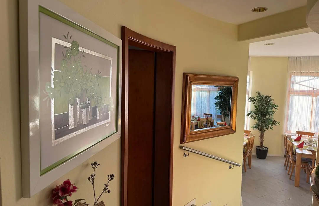 Hotel Garni Schick-1