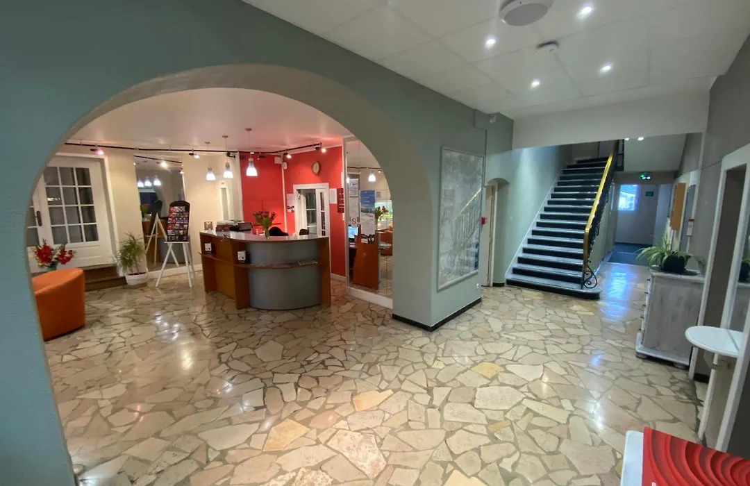 Nouvel Hotel-1