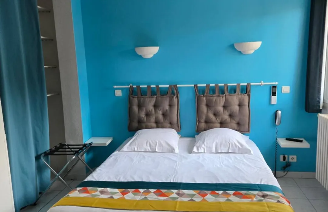 Carry Hotel-1