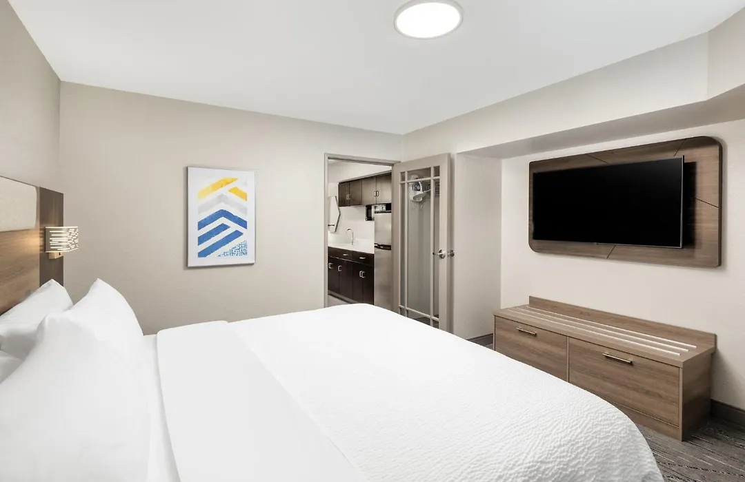 Holiday Inn Express & Suites - Green Bay East By Ihg-1