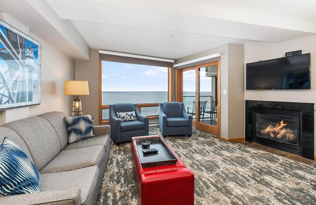 Beacon Pointe On Lake Superior-1