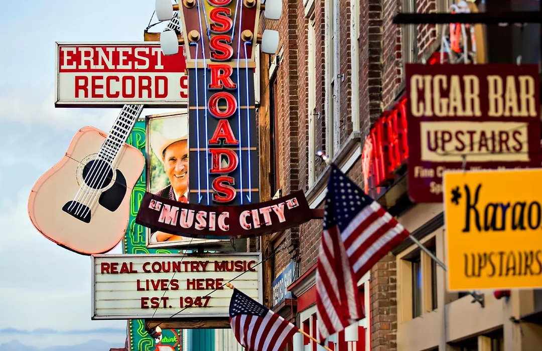 Holiday Inn Express Nashville-Downtown - Broadway By Ihg-1