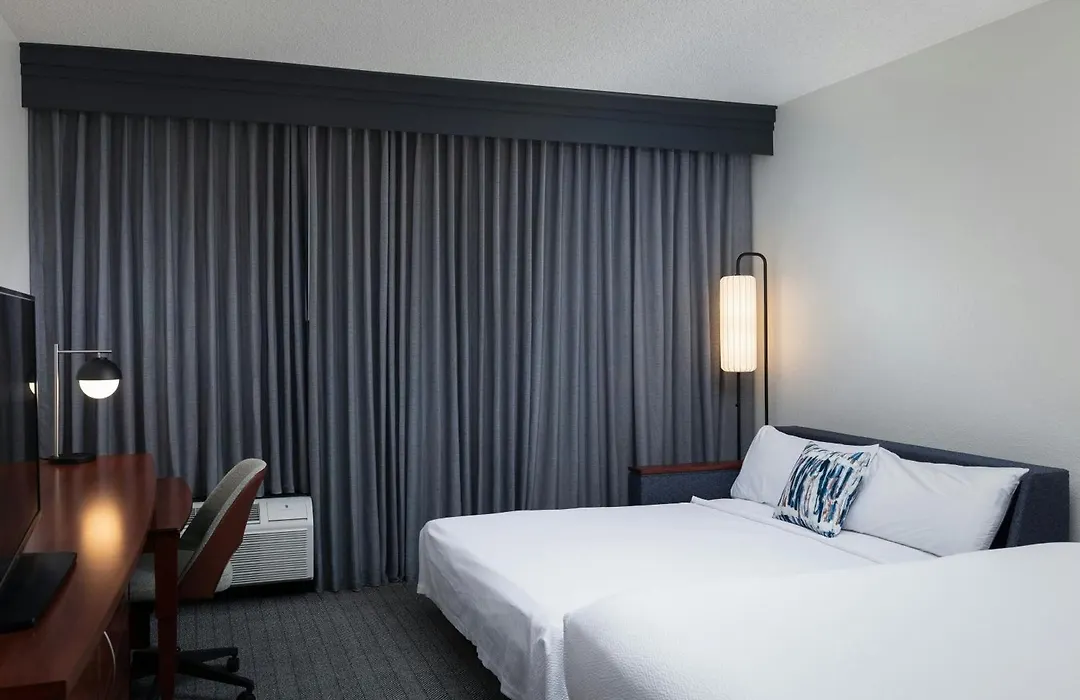 Courtyard By Marriott Denver Central Park-1