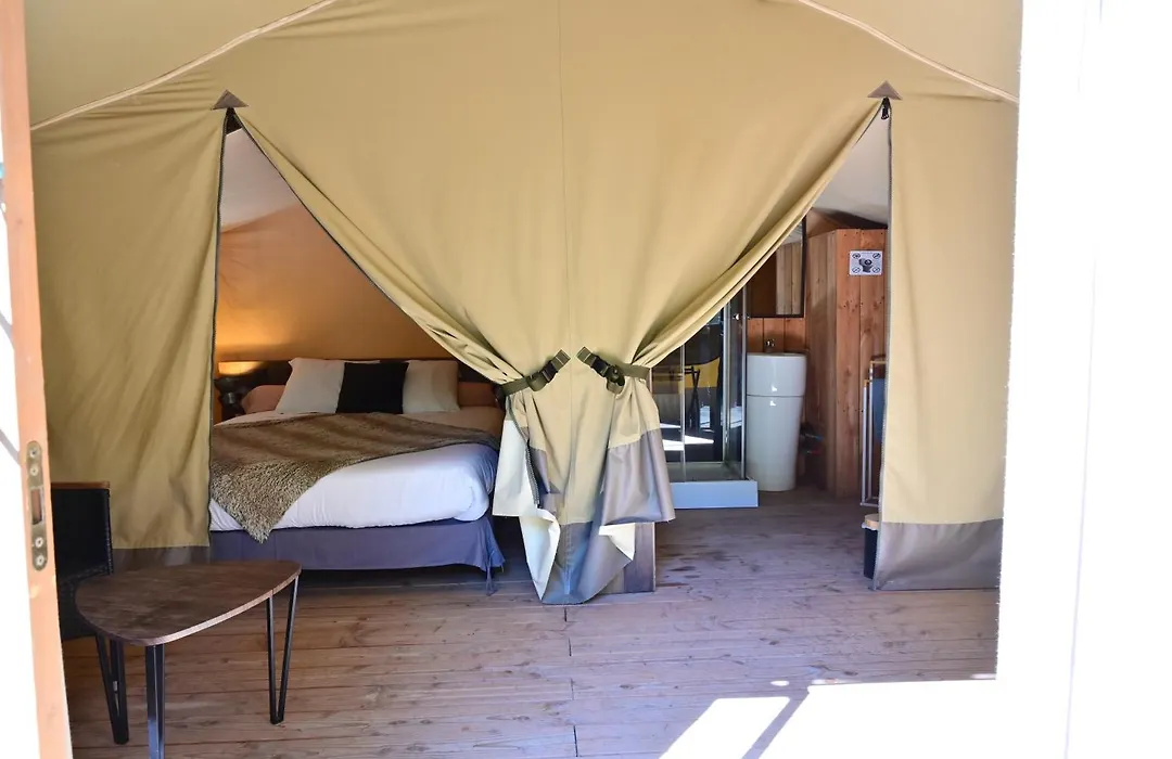 Prehistoric Lodge - Adult Only-1