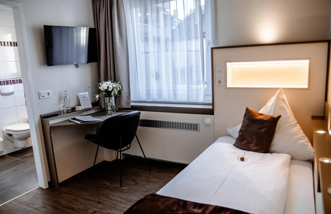 Central Hotel Garni-1