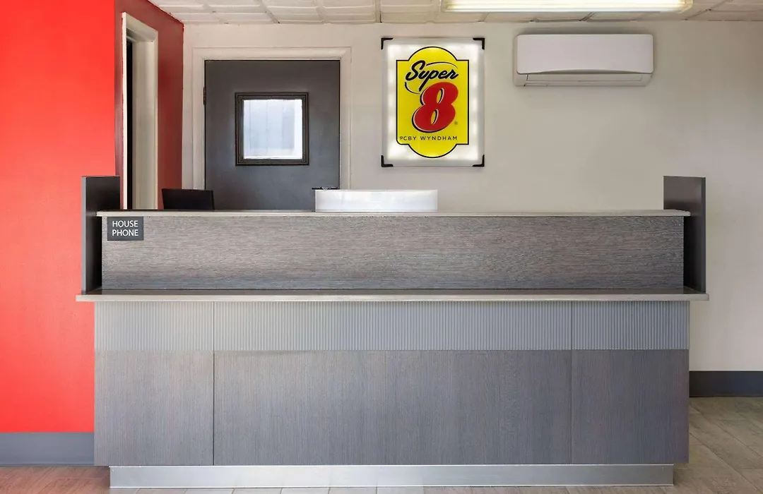 Super 8 By Wyndham Hazleton-1