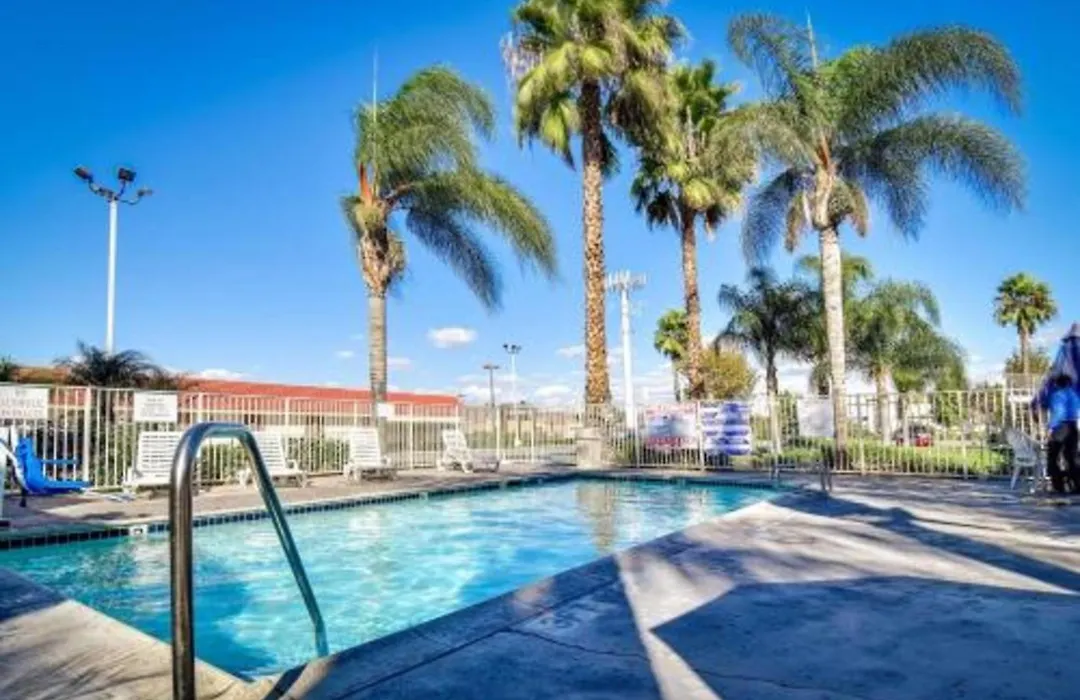 Studio 6 Suites - Riverside, Ca South-1