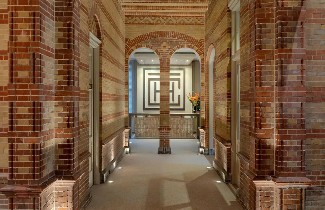 The College Hotel Amsterdam, Autograph Collection-1
